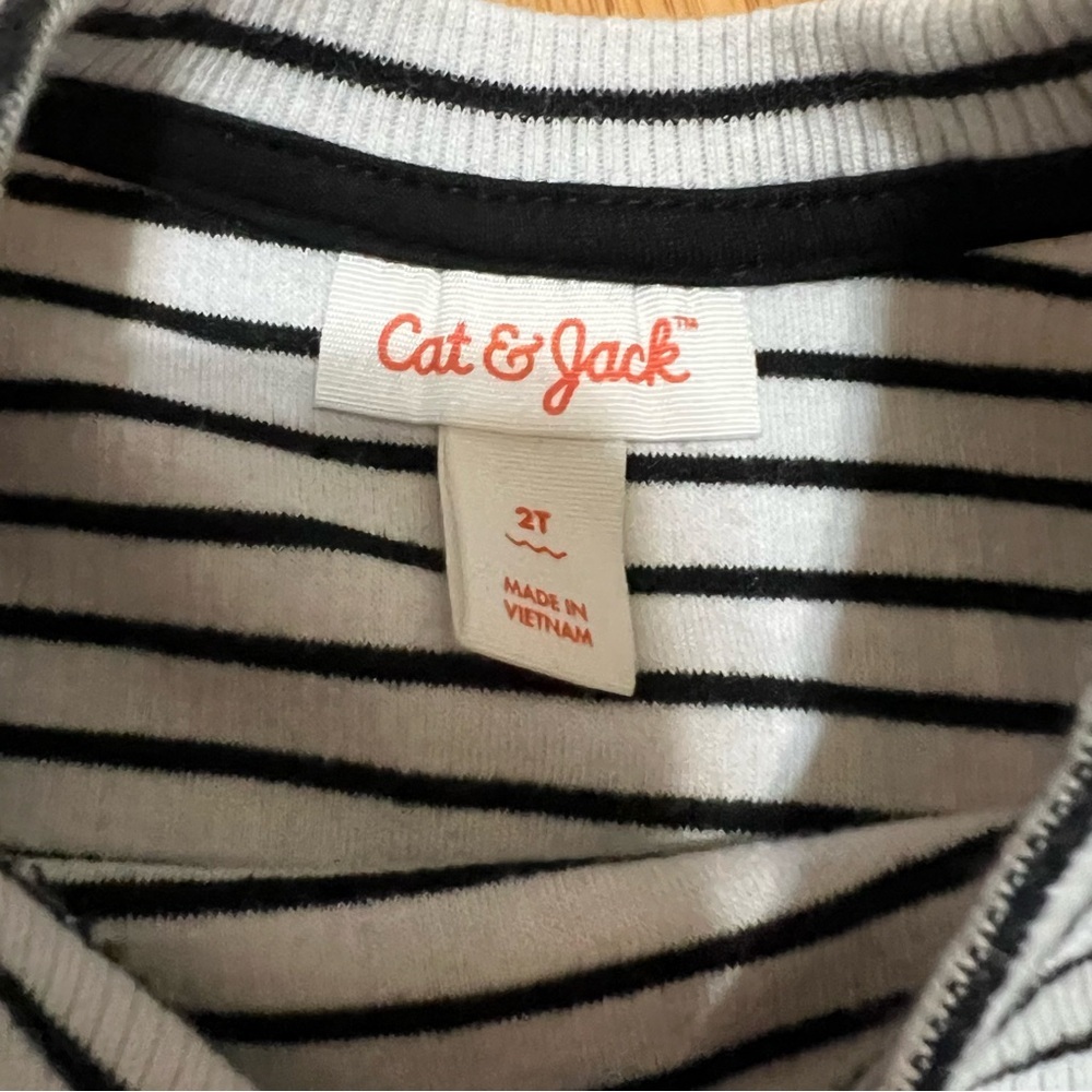 ❤️3/$15 NWOT Cat & Jack Black and White Striped Long Sleeve Tee- 2T - Picture 4 of 5
